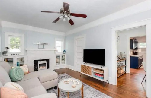 New Smyrna Beach Apartment | Super Cute Apt Easy Walk to Restaurants-Bars-Beach