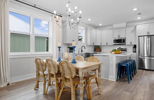 Cape San Blas House | Super Cute House on the Cape - Walk to Beach - Dog Friendly!