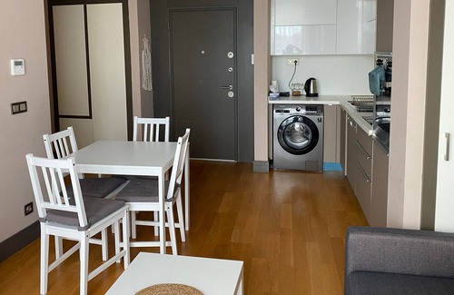 Bagcilar Apartment | Super Deluxe 1+1 Apartment for Rent in the Heart of European Istanbul