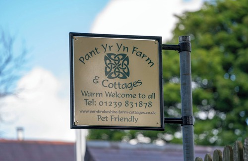Crymych House | Super dog friendly barn conversion - sleeps 6 plus unlimited dogs