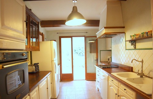 Mimet House | Super Family Provencal farmhouse Near Aix Villa with Pool & View up to 12 guests