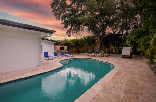 North Miami Beach Villa | Super Fun Villa w/Xbox & Game Room, Heated Pool, Fire Pit!
