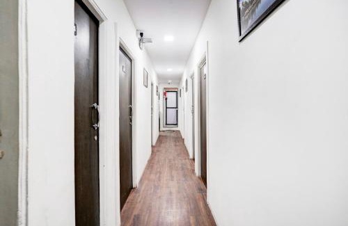 Kalina Hotel | Super Hotel O BKC Santacruz East
