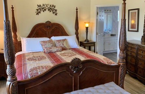 Lee's Summit House | Super location! Quite & Clean, Rock Island Walking & Biking trail. Nice Game Rm.