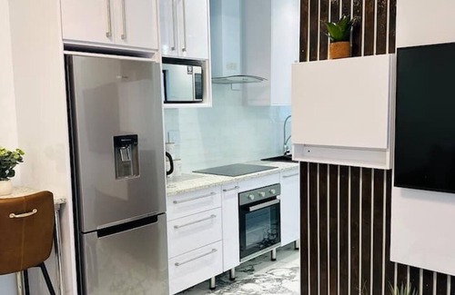 Windhoek West Apartment | Super Luxurious Modern Apartment. Cozy, private and just 3km from Windhoek CBD.