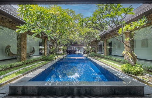 Sunset Road Villa | Super Luxury 5 Bedroom Villa with 2 Pools in Seminyak/Bali