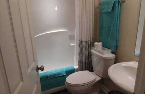 Cookeville Condo | Super nice condo. Rent by day/week/month. Walking distance to bar/restaurant.