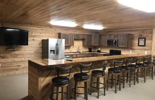 Samburg Cabin | Super Nice Stay at Roadside Lodge
