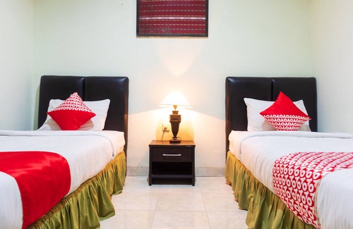 Kupang Hotel | Super OYO 1682 Greenia Hotel