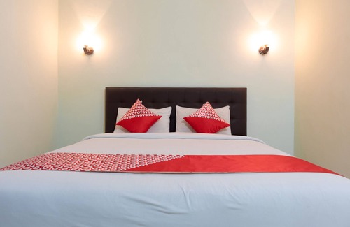Kupang Hotel | Super OYO 1682 Greenia Hotel