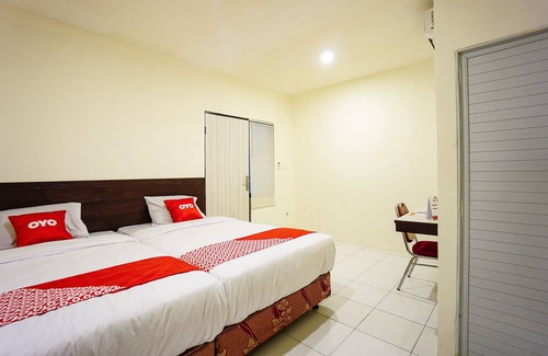 Manado City Centre Hotel | Super OYO 1838 COZY Home