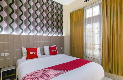 Kupang Hotel | Super OYO 2320 Hotel Charvita