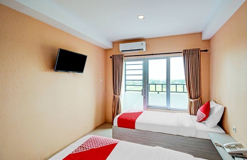 Medan Hotel | Super OYO 90245 Tridasa