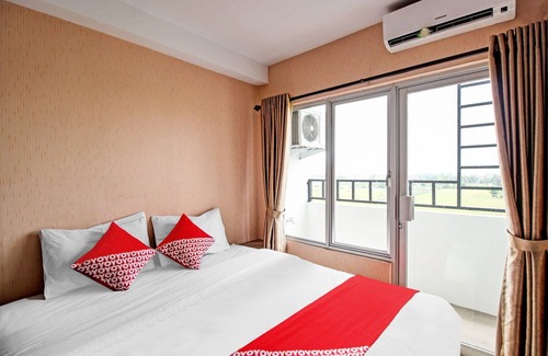 Medan Hotel | Super OYO 90245 Tridasa