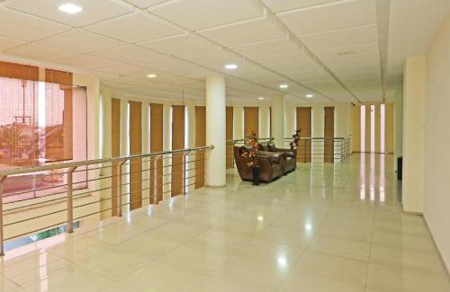 Serpong Hotel | Super OYO Townhouse OAK Hotel Fiducia Serpong