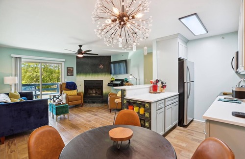 Timberline Condo | Super short walk to the lifts at Timberline Mountain! Welcome Slopeside C102!
