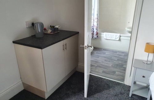 Huddersfield Bed & Breakfast | Super Sized Family Room +ensuite