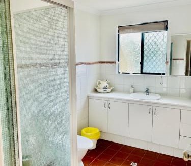Fremantle House | Super spacious Fremantle Villa 3 Bedrooms 3 Bathrooms