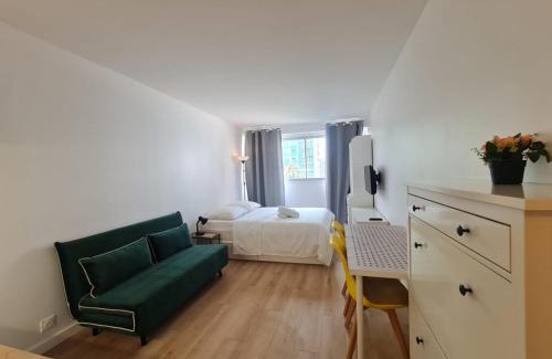 Gambetta Apartment | Super studio Paris La Défense