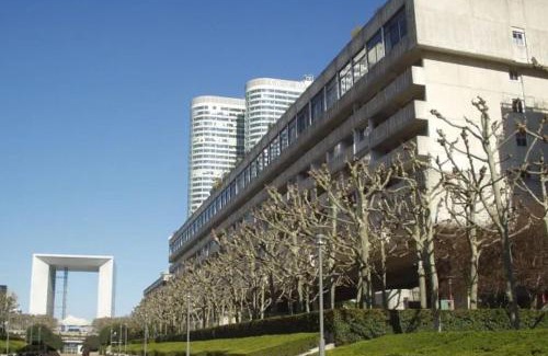 Gambetta Apartment | Super studio Paris La Défense