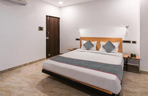 Champapet Hotel | Super Townhouse De Alphabet Karmanghat