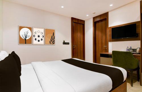 New Town Hotel | Super Townhouse Oak DLF Newtown Bus Terminal