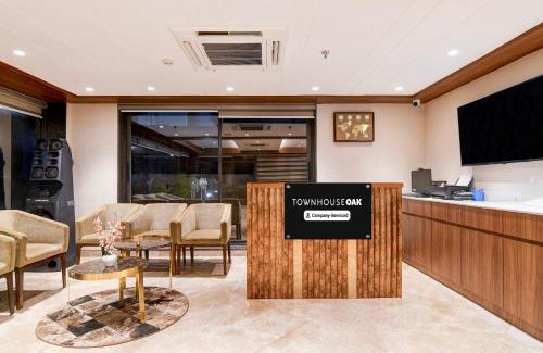 New Town Hotel | Super Townhouse Oak DLF Newtown Bus Terminal