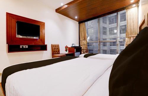 Marol Hotel | Super Townhouse Oak Times Square Le Western