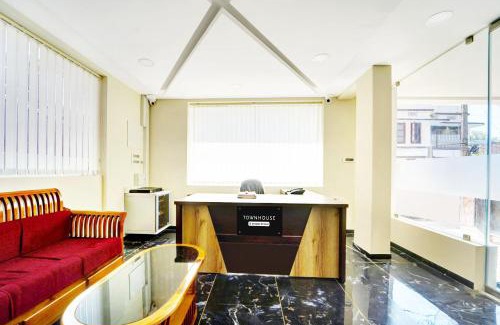 Thiruvananthapuram Hotel | Super Townhouse Trivandrum Padmanabhaswamy Temple Formerly Rezt N Relaz Inn