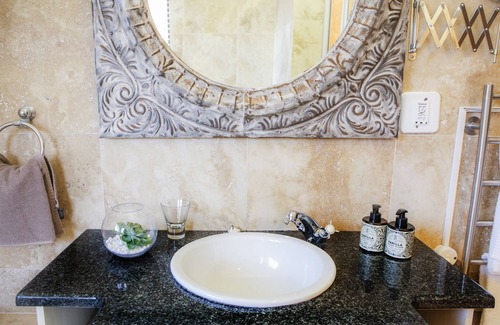 Jeffreys Bay House | Super Tubes Guesthouse