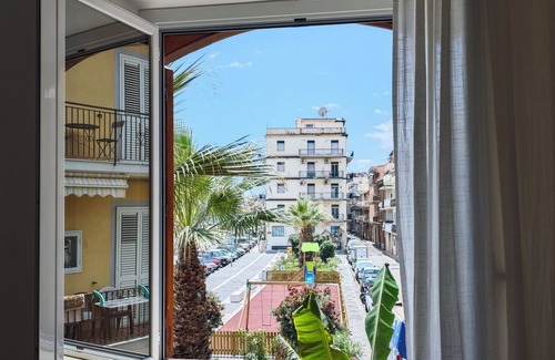 Giardini Naxos Apartment | SUPER views & Astonishing apartment seaview