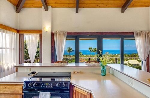 Kailua-Kona Cottage | Superb 1 Bedroom Guest House with180 deg Ocean View.