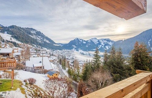 Chatel Ski Chalet | Superb 176m2 flat, 5 bedrooms, 4 bathrooms, sleeps 14.
