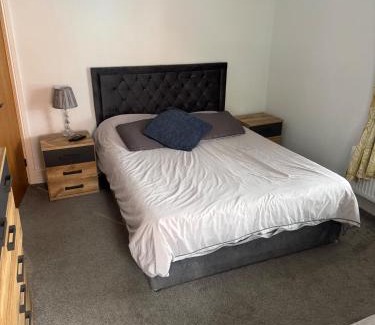 Stoke-on-Trent Apartment | Superb 2 bed Apartment Great location