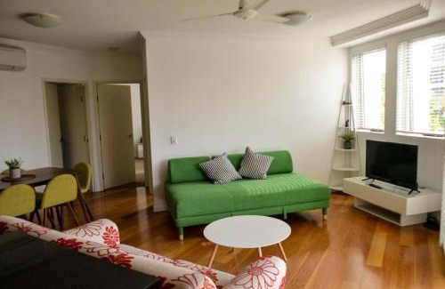 Newstead Apartment | Superb 2 bedroom apartment next to the river