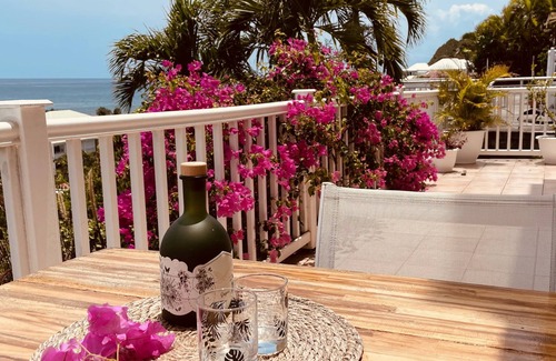 Anse des Rochers Apartment | Superb 2-bedroom apartment with 30m2 terrace and sea view