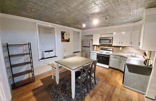 Williamsburg Apartment | SUPERB-2BR*1min to Train*5mns to Manh*15ms Mdtwn!.