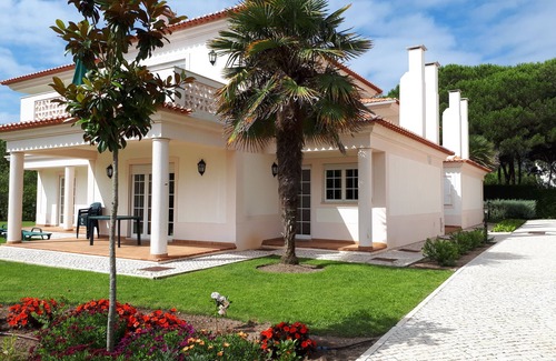 Praia del Rei Apartment | Superb 2BR Apartment on the Prestigious 5* Praia Del Rey Beach & Golf Resort.