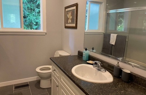 Bradner Other | Superb 3-bedroom farmhouse in Abbotsford