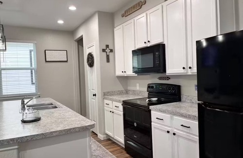 Bryan House | Superb 3-bedroom house with AC in Bryan