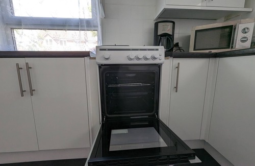 Stafford Apartment | Superb 3 BR Flat in Stafford. Close to Stafford Hospital & Town Center