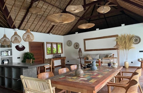 Padonan Villa | Superb 4-bedroom Tropical Villa Canggu
