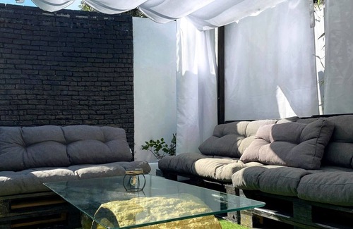Goussainville House | Superb accommodation 180m2 jacuzzi/giant screen 110m2 of garden near the airport