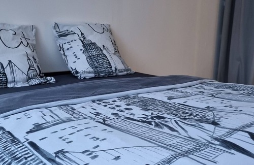 Saint-Cyr-l'Ecole Apartment | Superb apartment with garden near Versailles