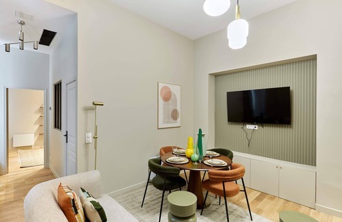 Quartier du Mail Apartment | Superb Apartment 2 bedrooms Centrer of Paris by Studio Prestige