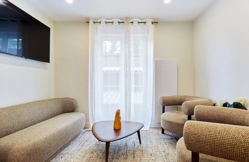 Charonne Apartment | Superb apartment Center of Paris