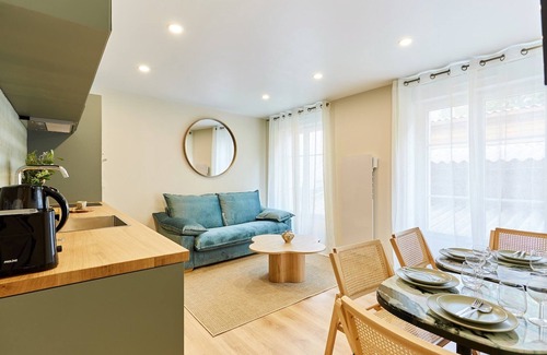 Charonne Apartment | Superb Apartment Center of Paris
