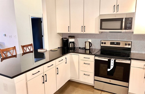 Payne-Logan Apartment | Superb apartment downtown w/outdoor amenities