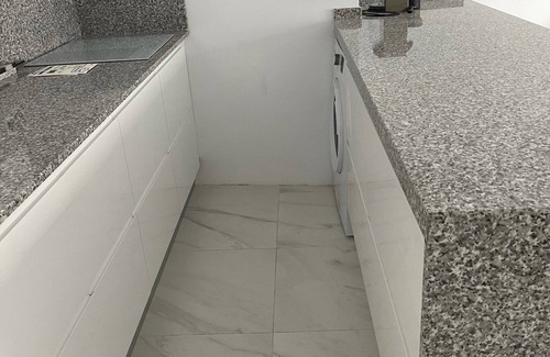 Roses Town Center Apartment | Superb apartment, facing the beach, in the center of Rosas with beautiful terrace.
