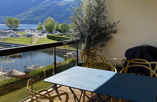 Aix-les-Bains Apartment | Superb apartment in small harbor with lake and marina views.